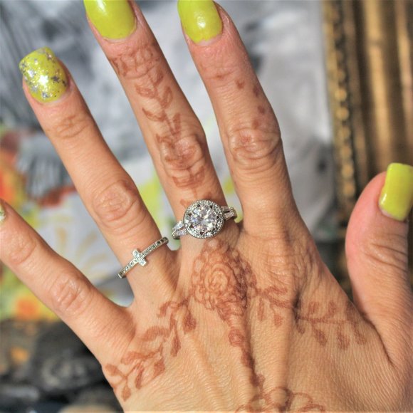 🌸Sterling Silver Solitaire Halo Victorian Antique Diamond Ring  Size 7 - Picture 2 of 9